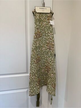 Morris & Co. Kitchen Apron Acorn Print